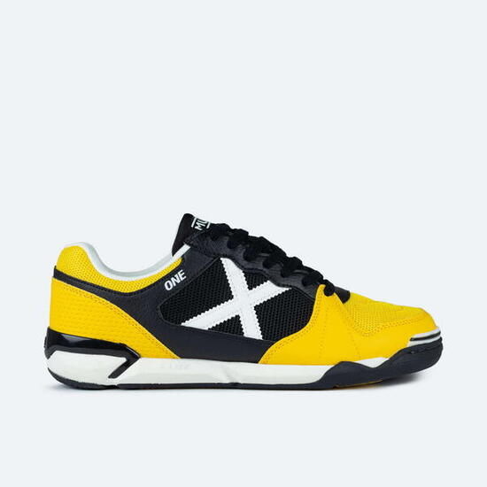Zapatilla fútbol sala MUNICH One indoor negro y amarillo