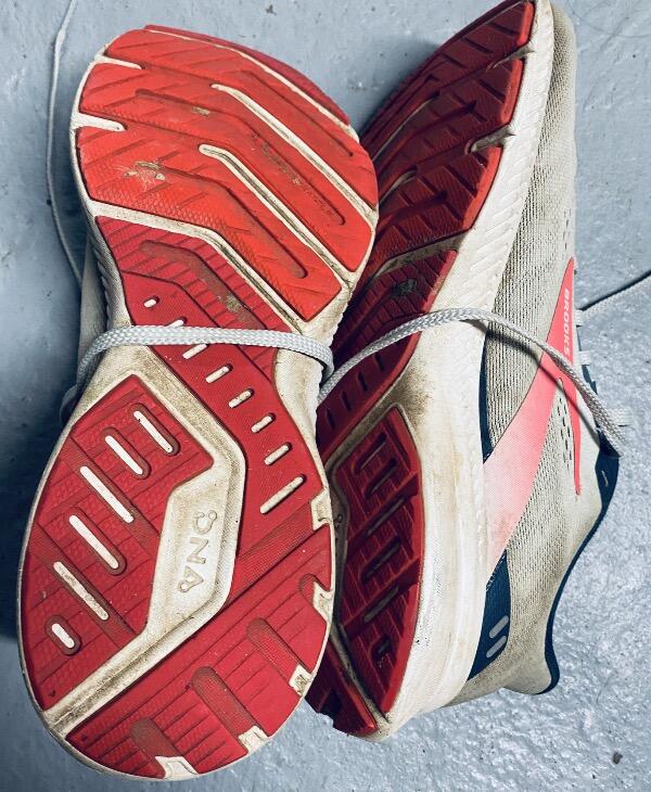 Entre Particuliers - Baskets Brooks 4/5