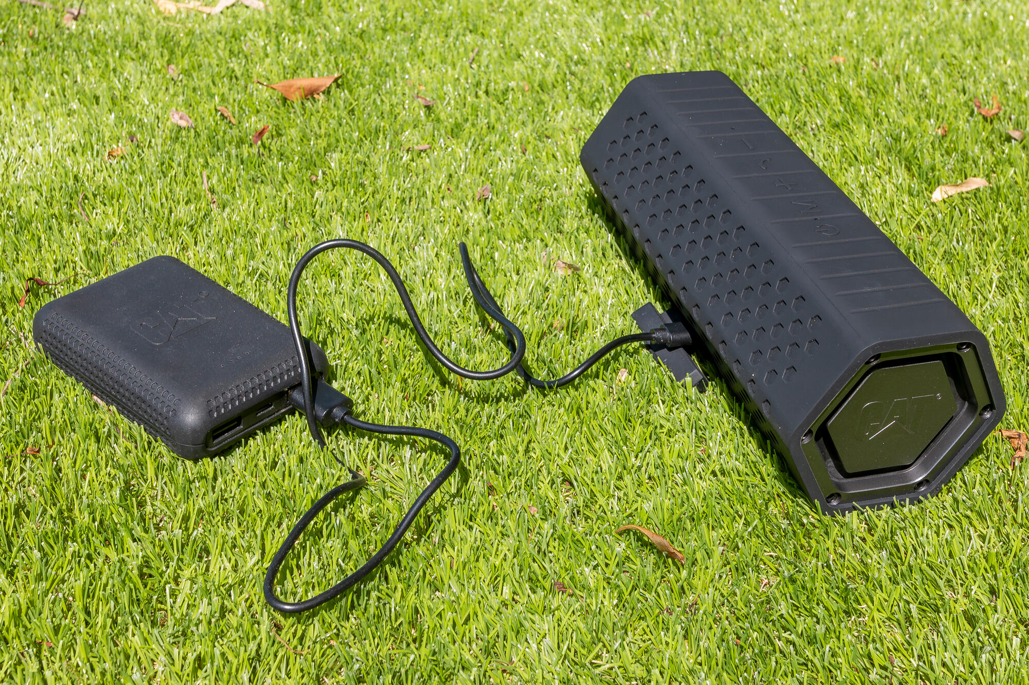 Altavoz BT CAT IP66 y PowerPack de regalo 5/7