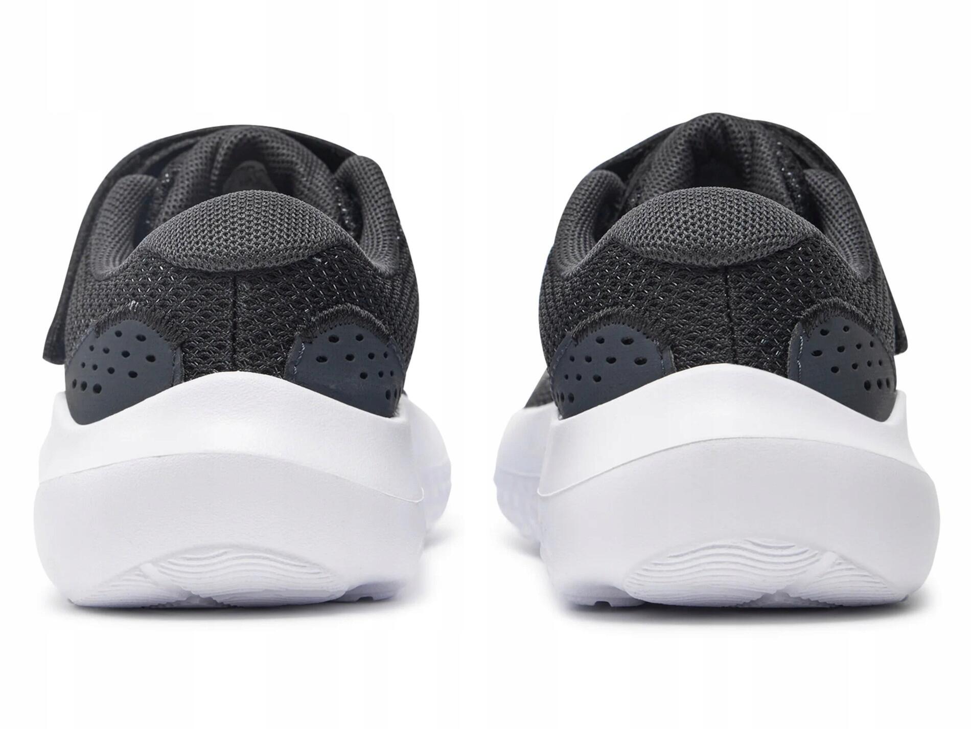 Baskets Under armour modèle 3027104-001 pour enfants 3/5