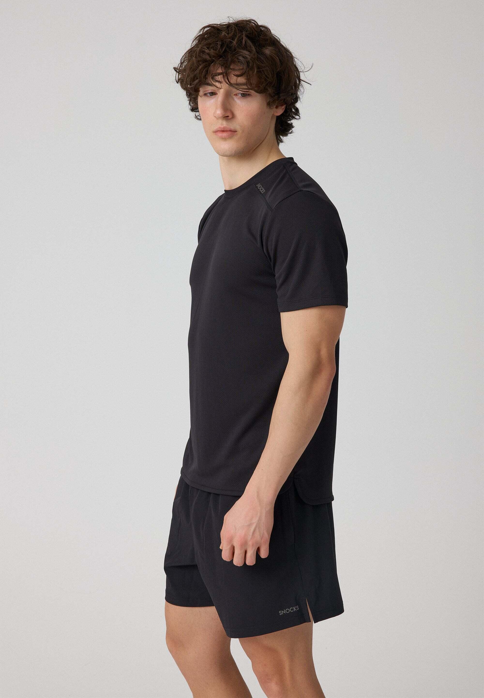 TRAININGSSHIRT MESH HERREN 3/7