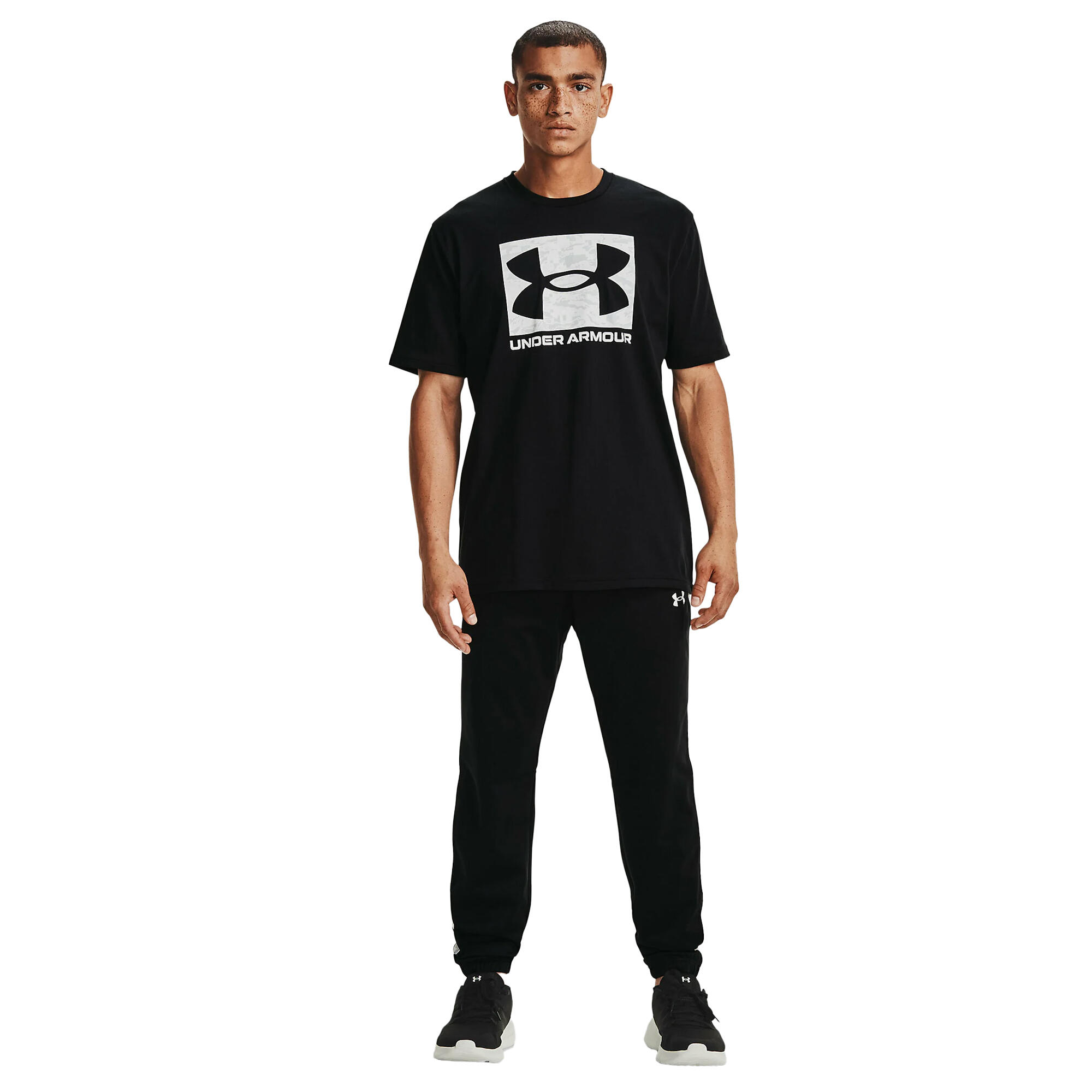 UNDER ARMOUR picture