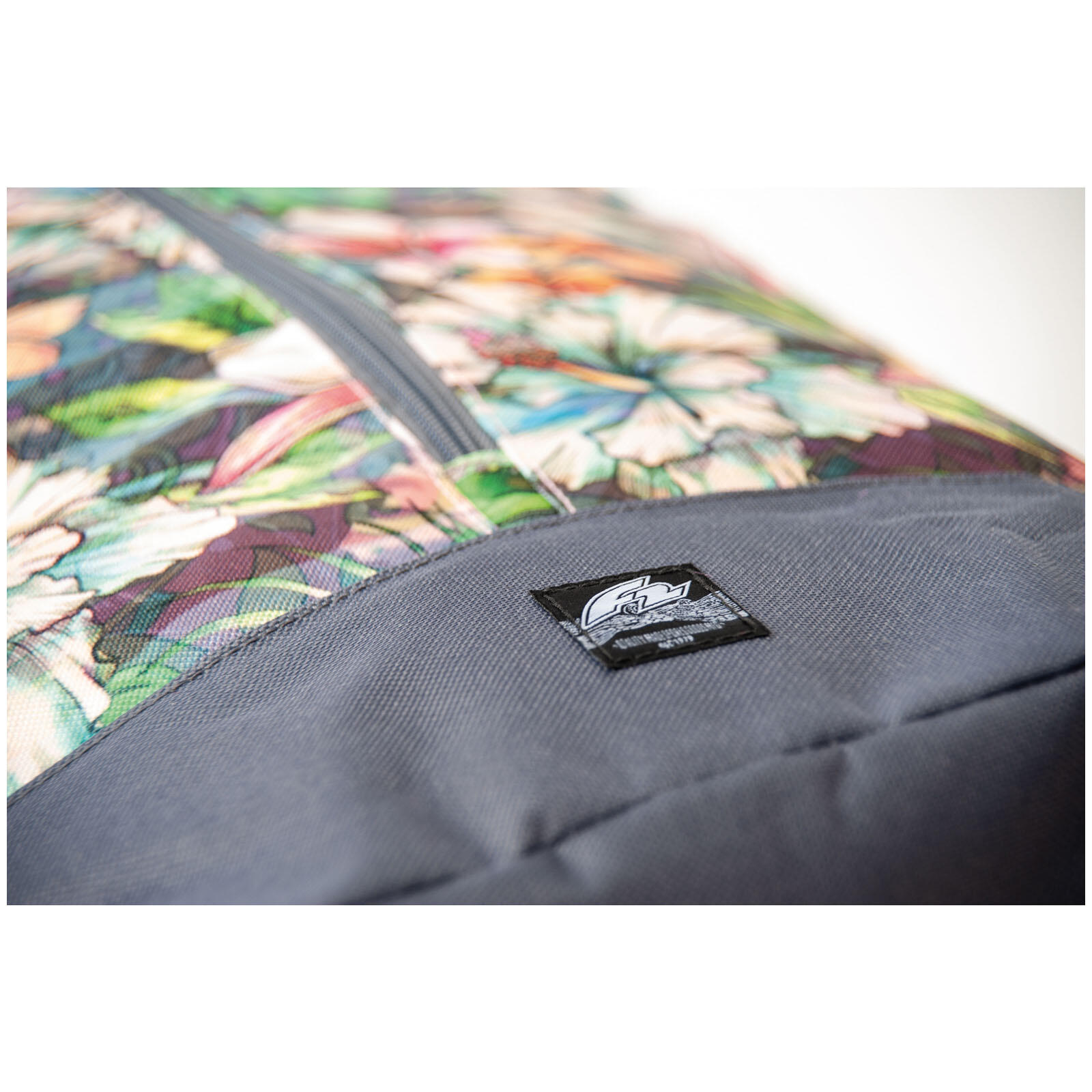 F2 Mochila Settler bolsa 23 L Happiness 2024 3/4