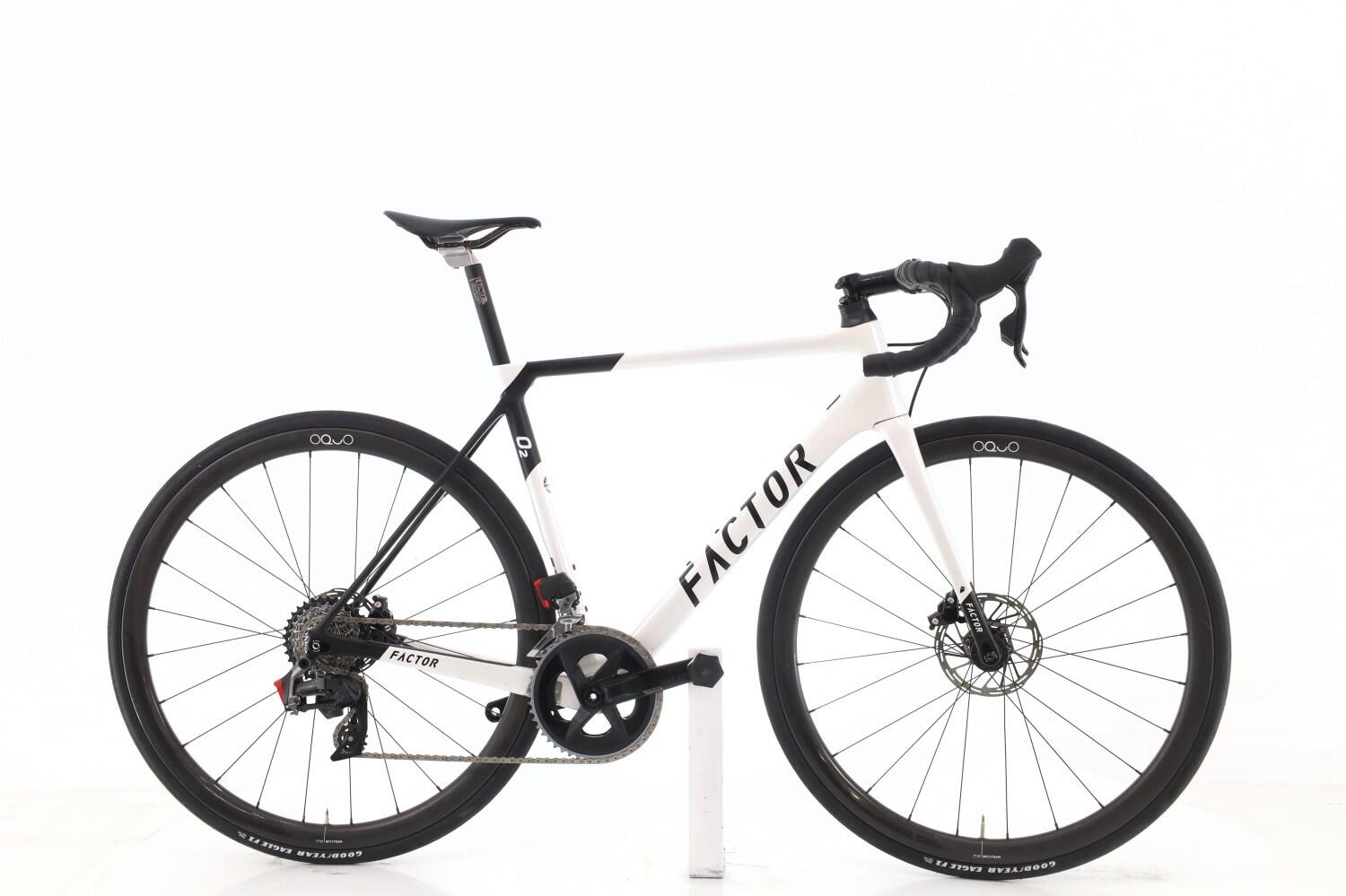 FACTOR Segunda Vida · Bicicleta estrada ·  O2 AXS 12V · Muito bom estado