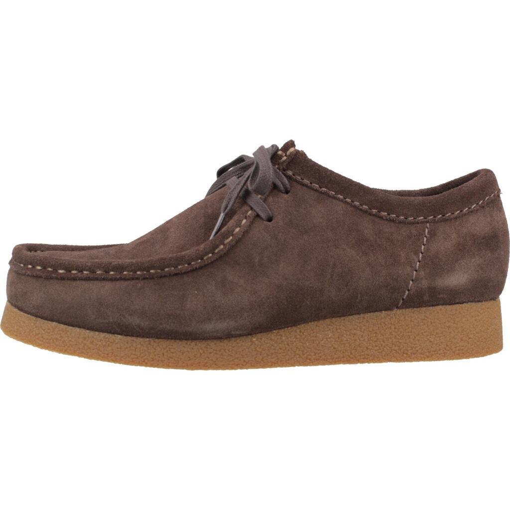 Ténis Clarks Modelo Wallabeeevo Suede Cor Castanho 2/5
