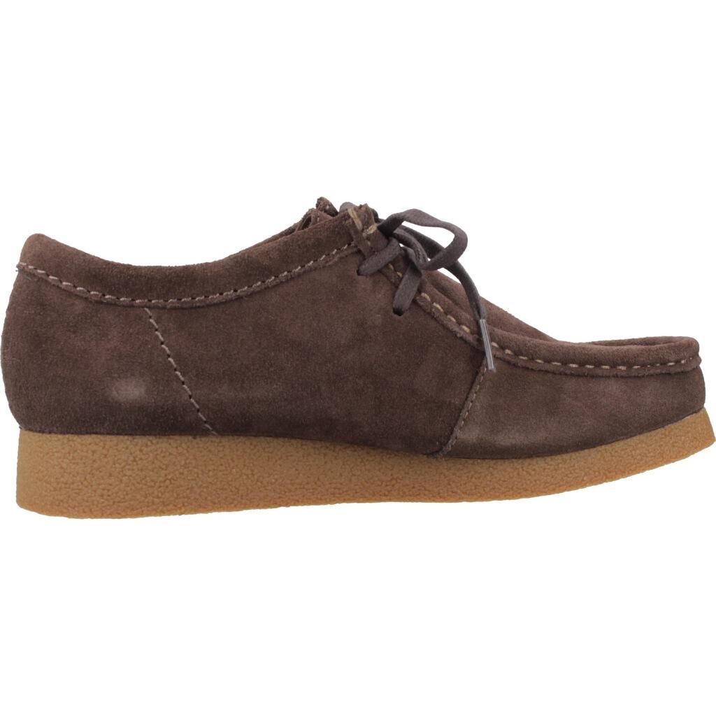Ténis Clarks Modelo Wallabeeevo Suede Cor Castanho 4/5