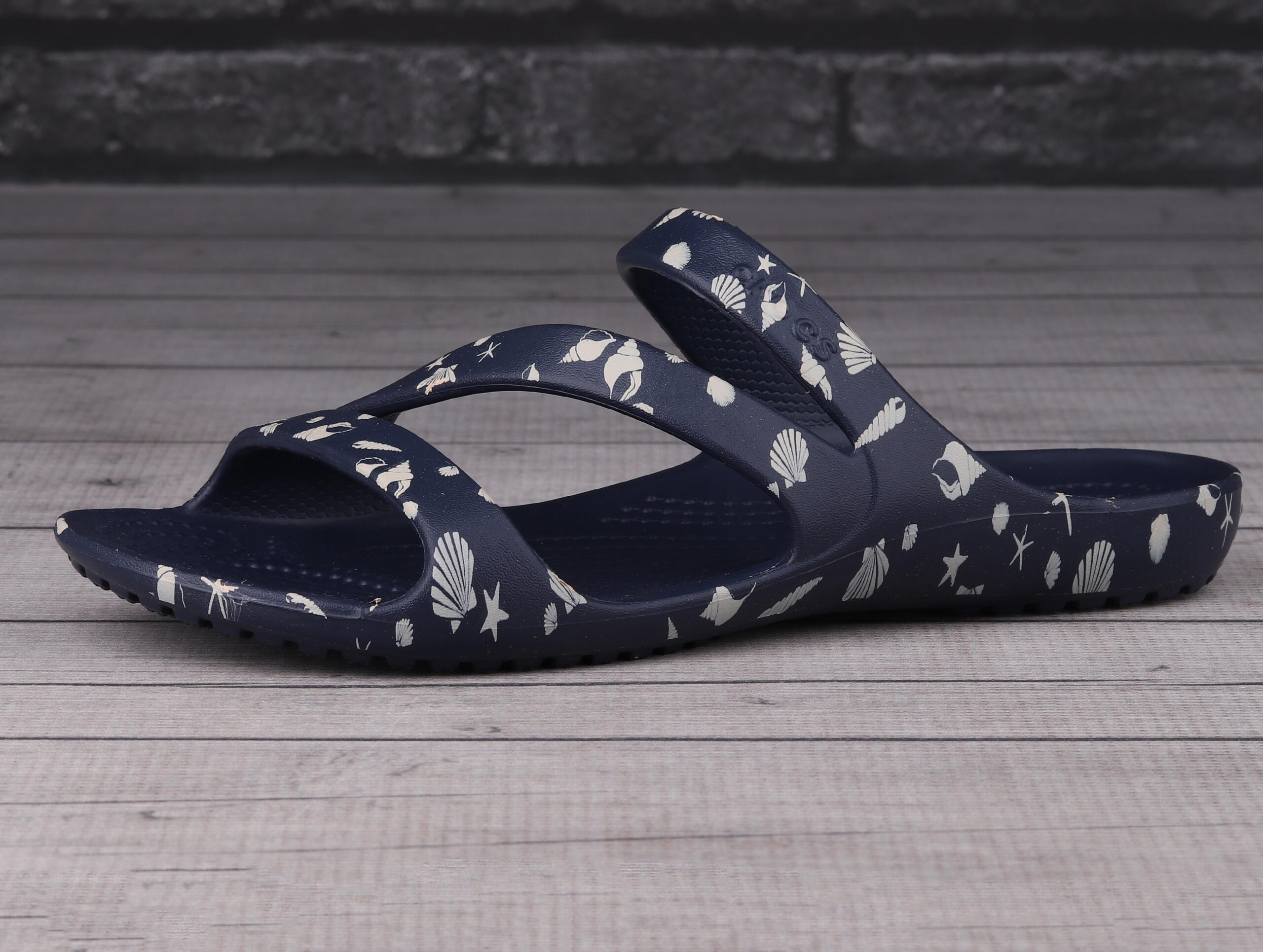 Klapki damskie sportowe Crocs KADEE II SHELLS PRINT 3/6