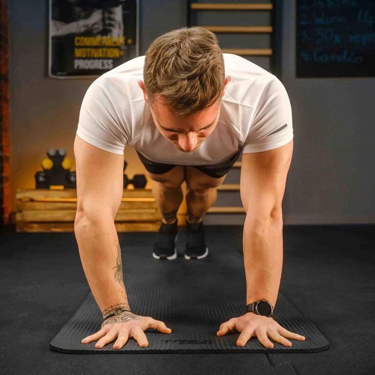 Mata fitness do ćwiczeń jogi pilatesu Trex Sport 180x60cm czarna 10mm 7/7