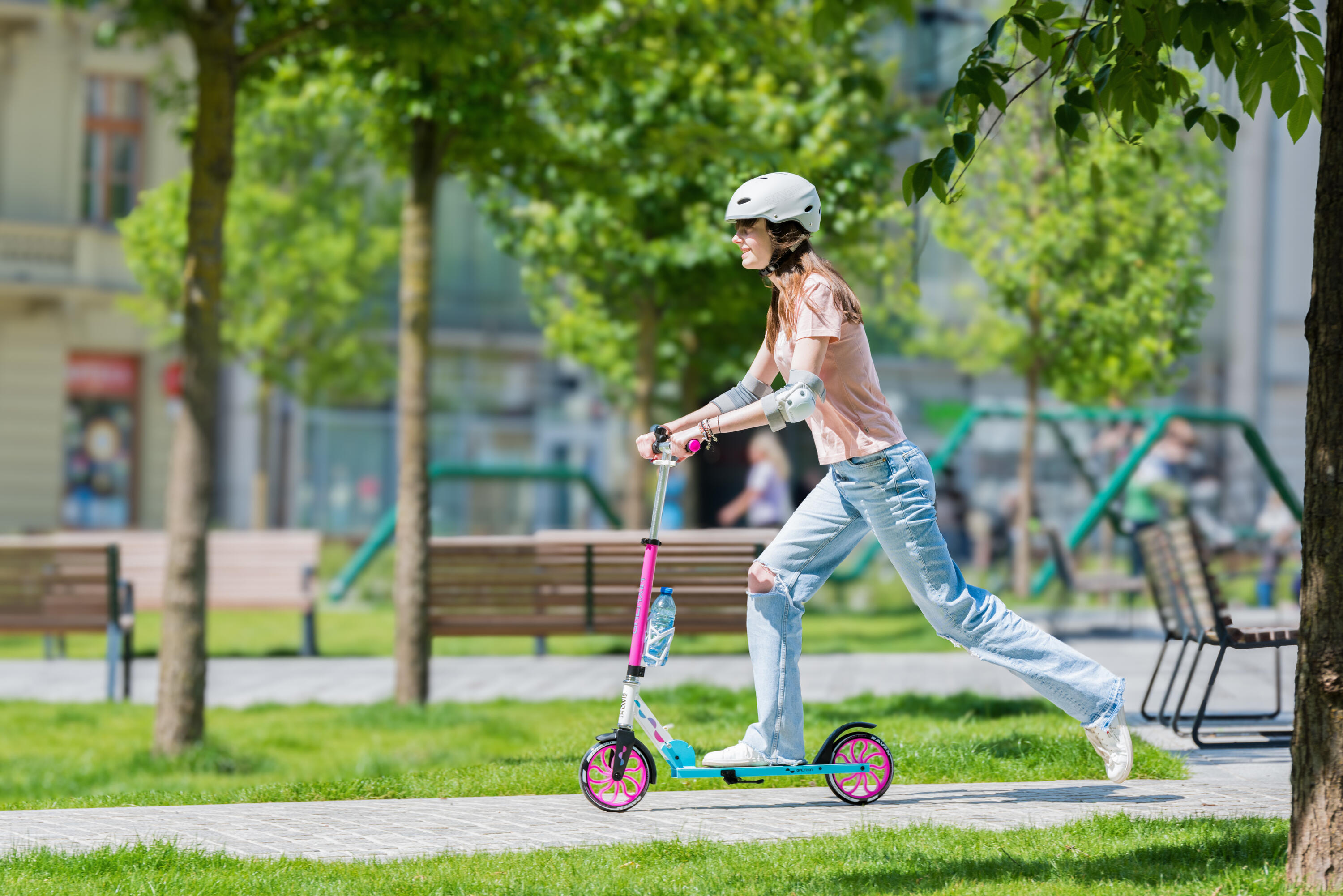 Scooter plegable con timbre, portabotellas, ruedas Galaxia Negro/Rango 3/7