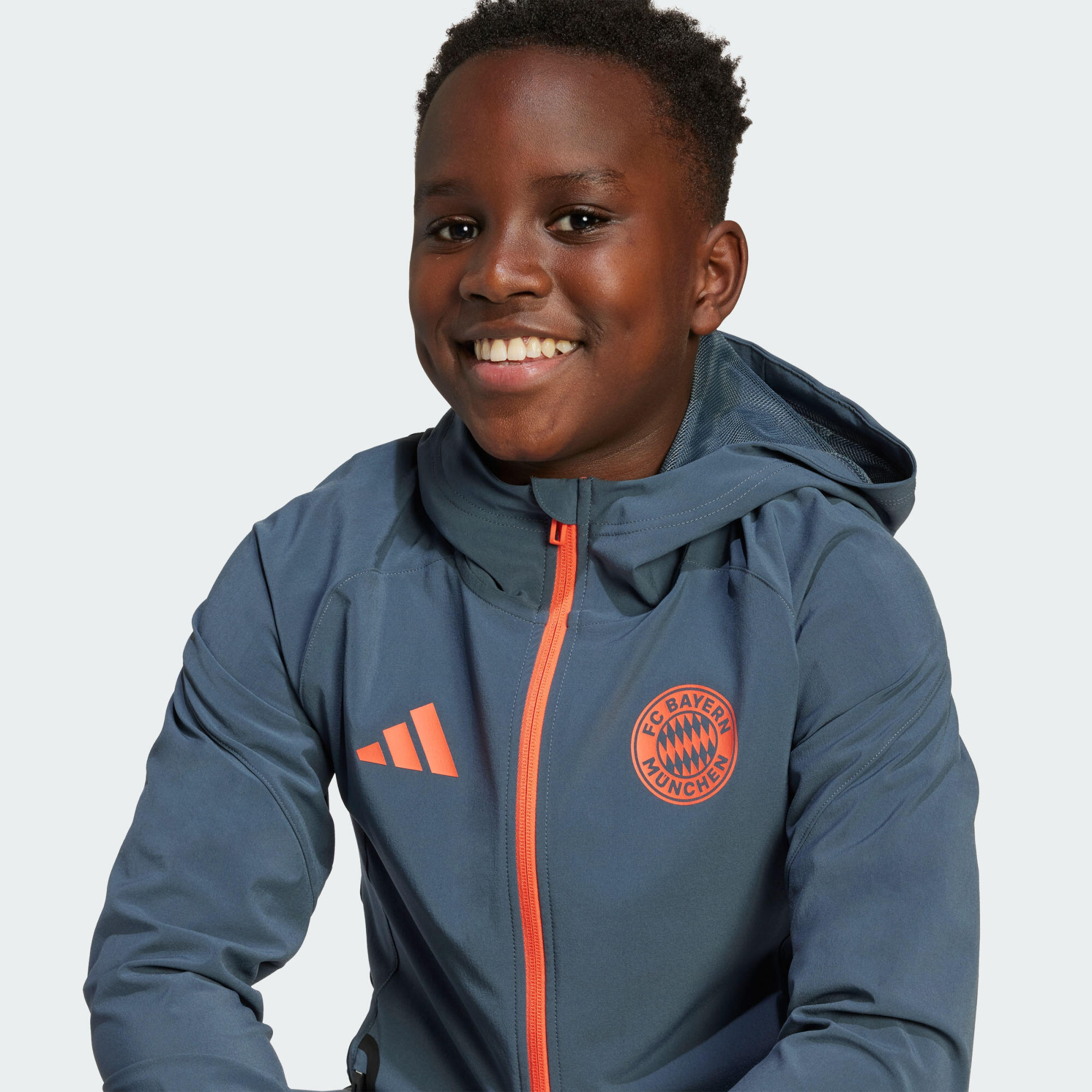 FC Bayern München Tiro 25 Competition Vis Tech Kids Travel Jacke 4/7