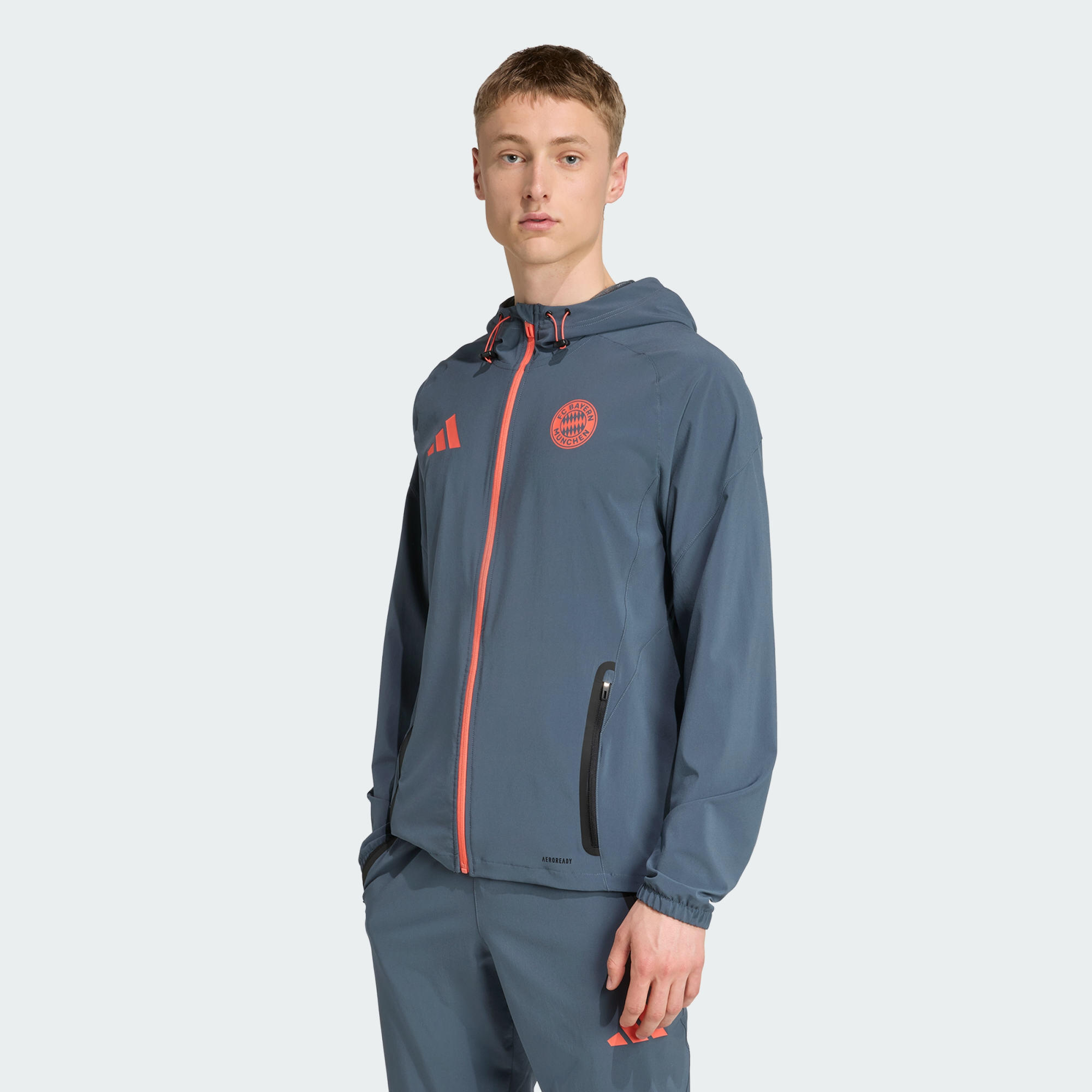 FC Bayern Tiro 25 Competition Vis Tech Travel Jacket 1/5