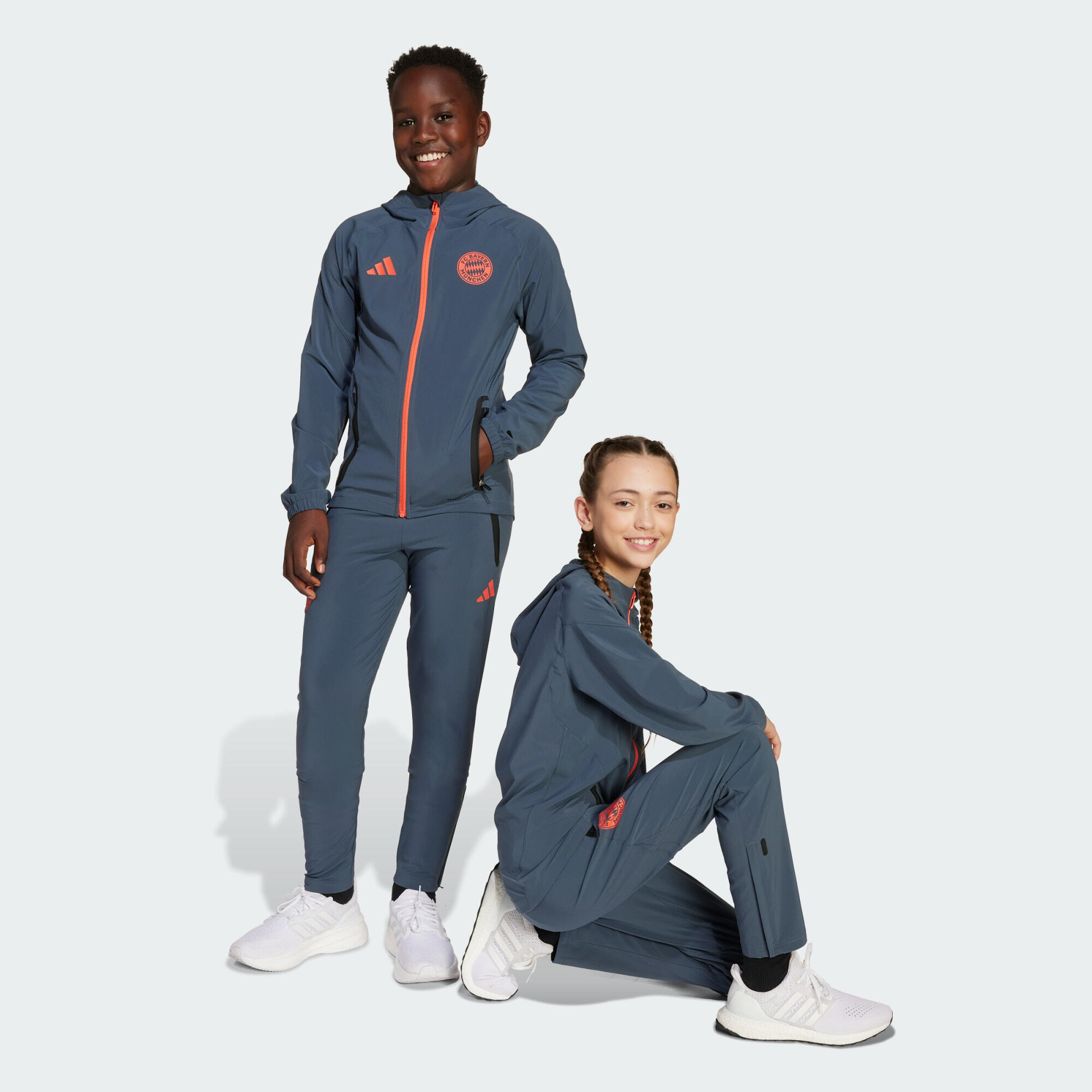 ADIDAS FC Bayern Tiro 25 Competition Vis Tech Travel Pants Kids