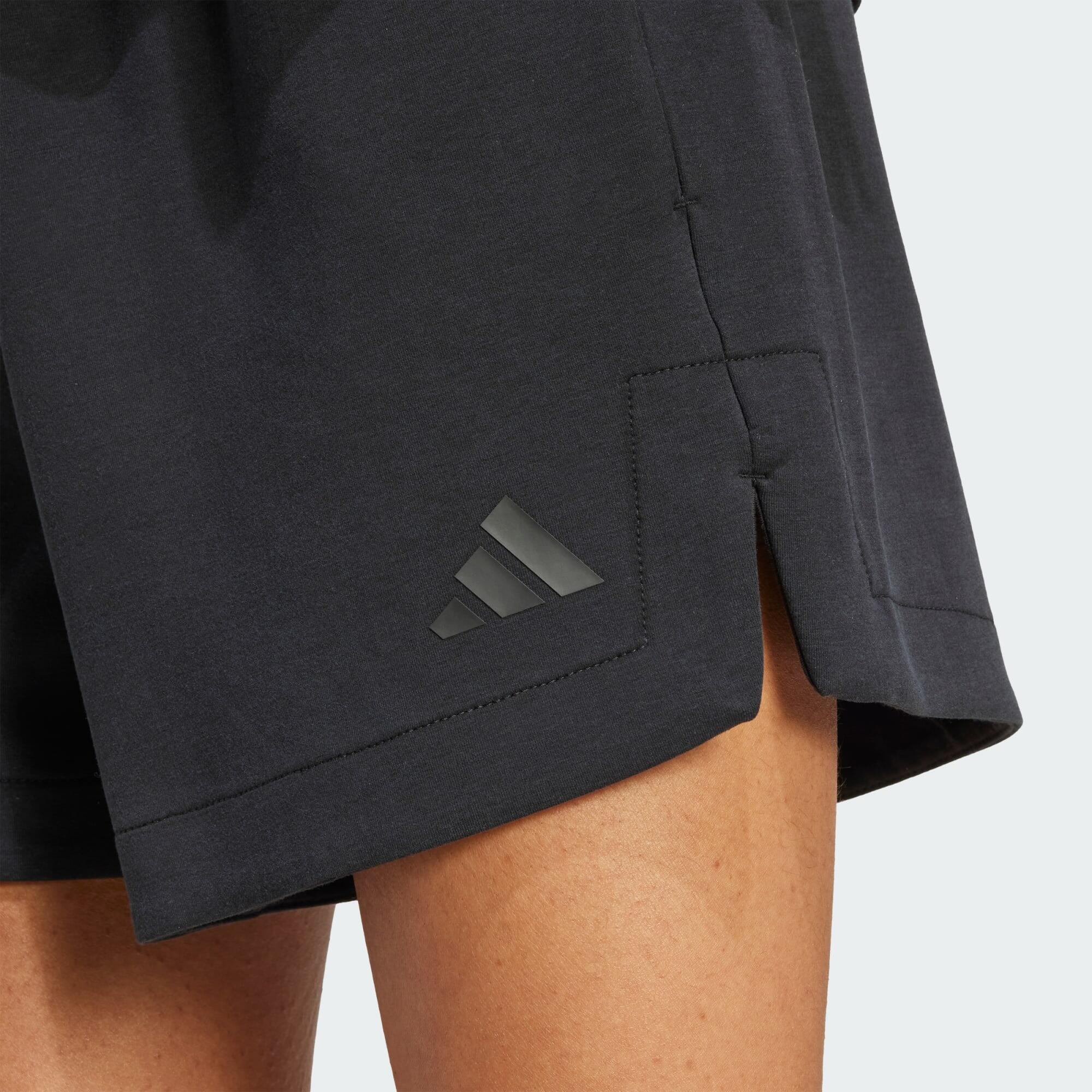 Soft Lux Loose Shorts 5/6