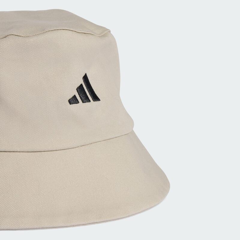 Bob adidas Sportswear graphique léopard 3 bandes