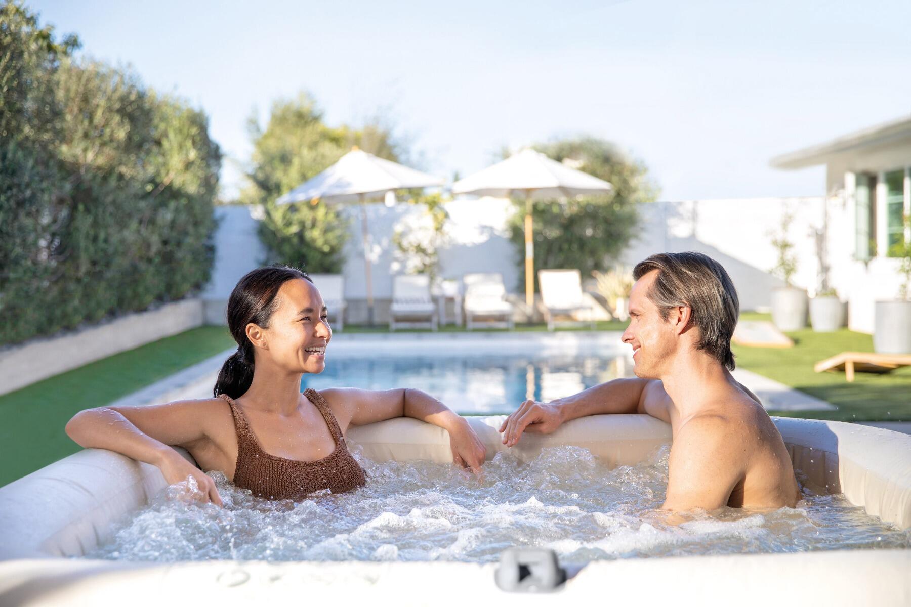Intex PREMIUM PureSpa Chevron Deluxe Bubble Spa + Aquatural Care Set + WiFi - 4 2/4
