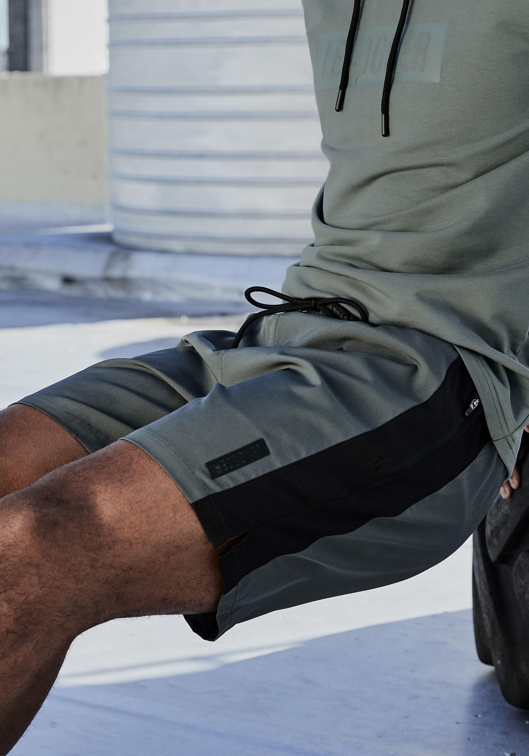 AUTHENTIC LE JOGGER picture