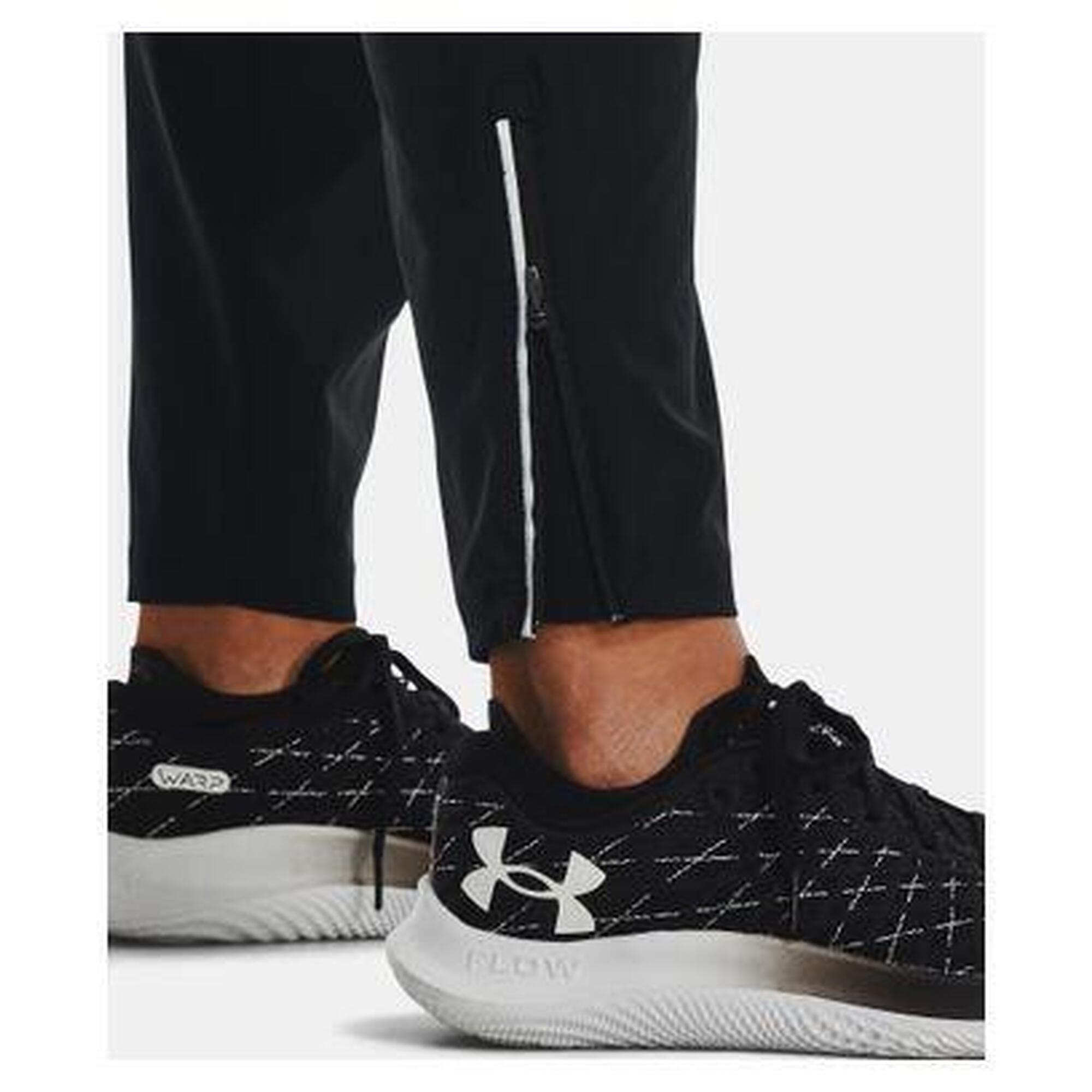 Pantaloni de sport UA OutRun the Storm Pants femei