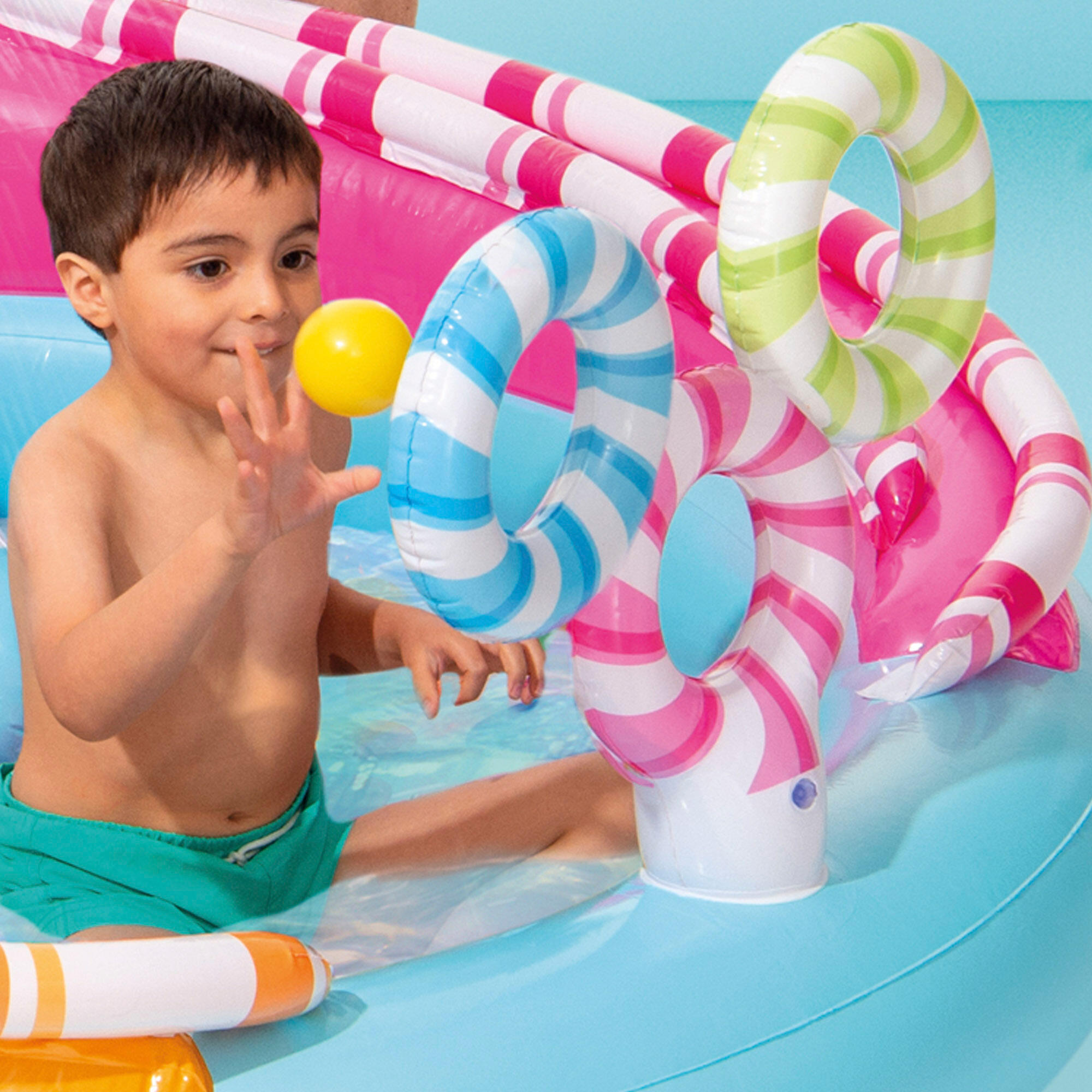 Centro de juegos hinchable agua Candy c/difusor, tobogán y juegos de bolas INTEX 3/7