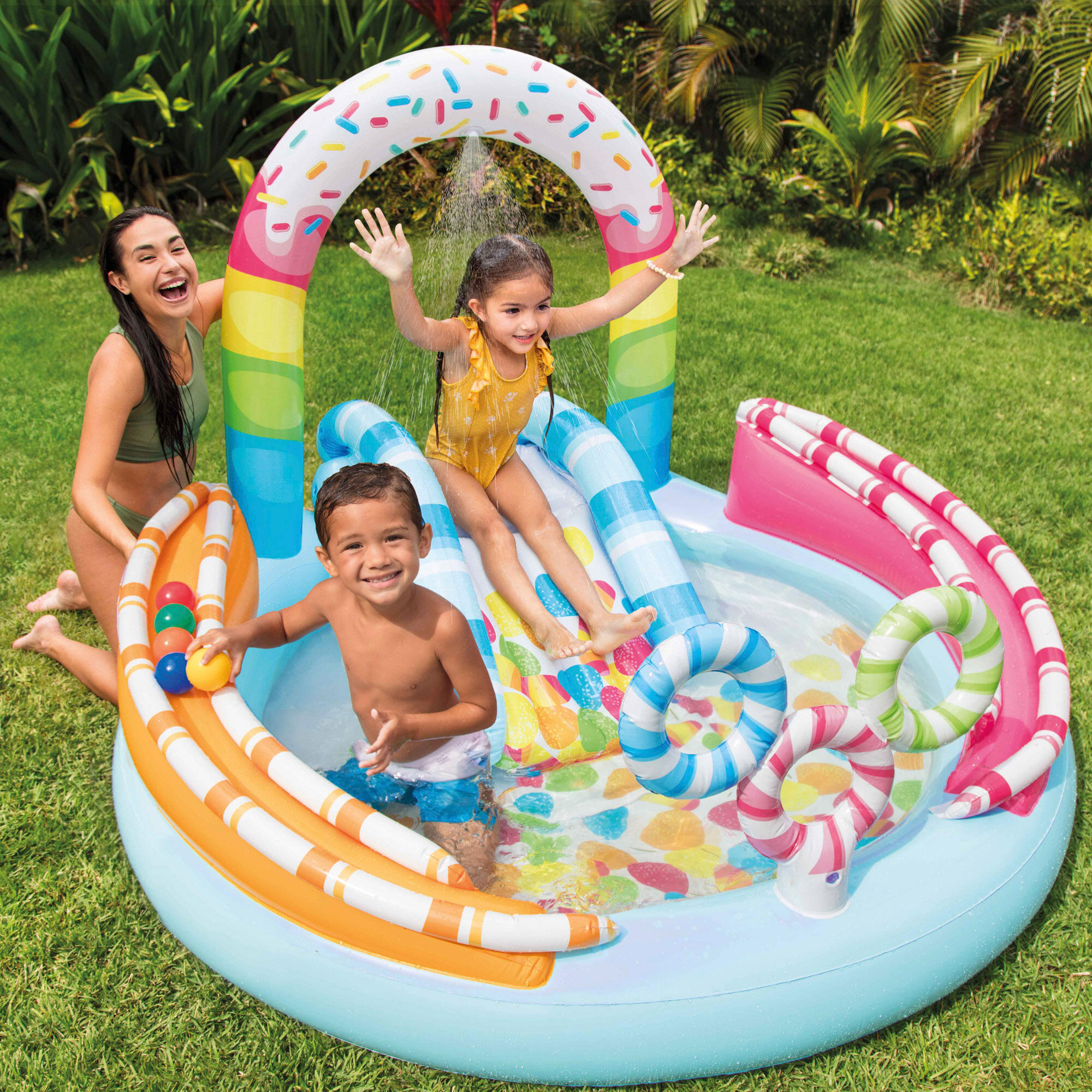 Centro de juegos hinchable agua Candy c/difusor, tobogán y juegos de bolas INTEX 2/7