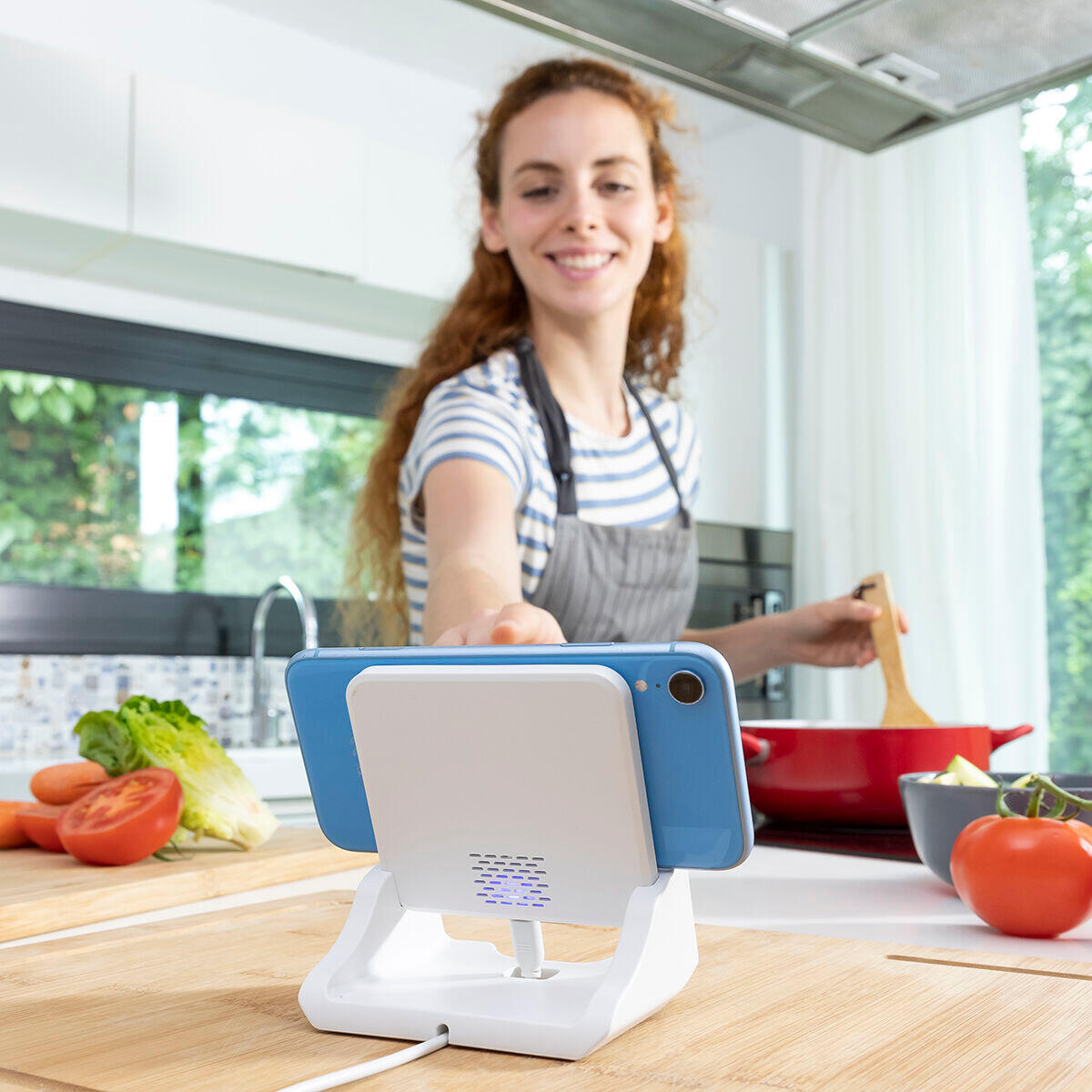 Multi-position Wireless Charger with Support Base InnovaGoods POMCHAR 4/5