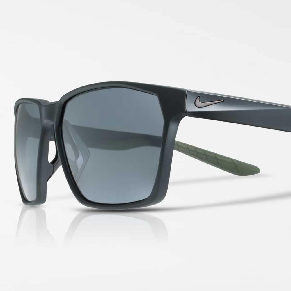 Nike Sun Maverick Sunglasses, Nero Opaco/Grigio 3/3