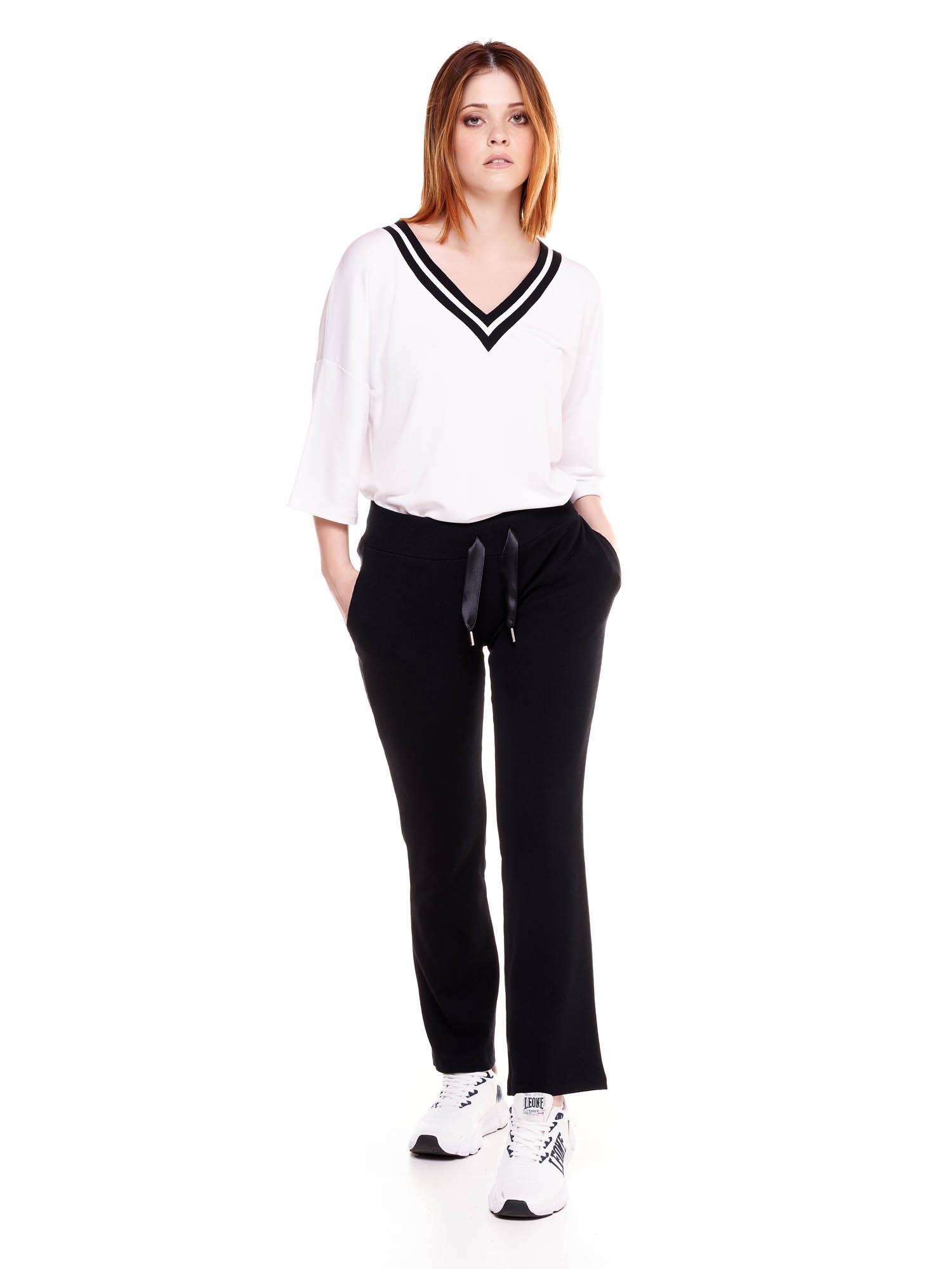 Pantalon femme côtelé noir et blanc 2/5