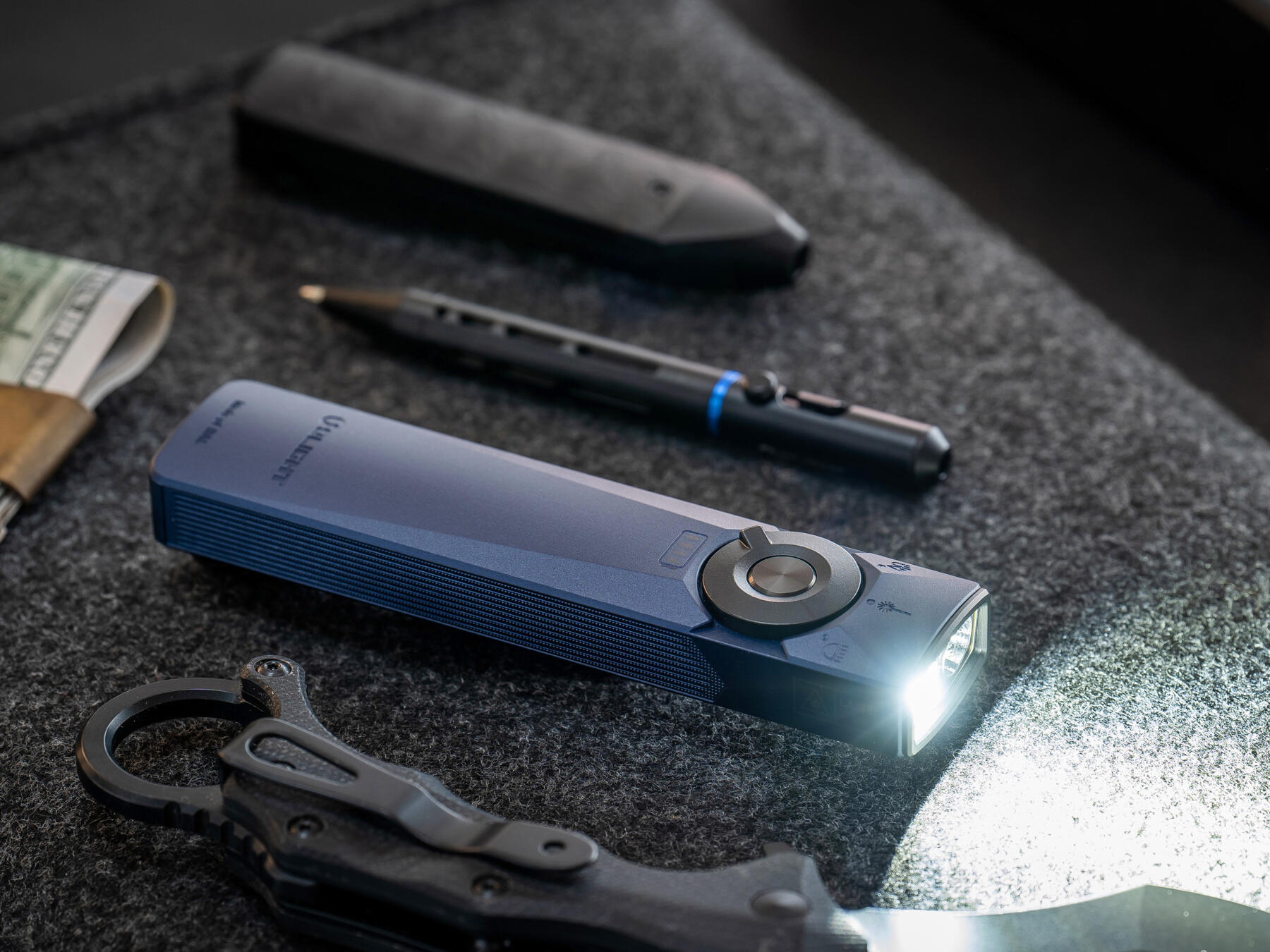 Lanterna LED ultravioleta Arkfeld Ultra 1.400 lumens Olight Azul Clase 1 7/7