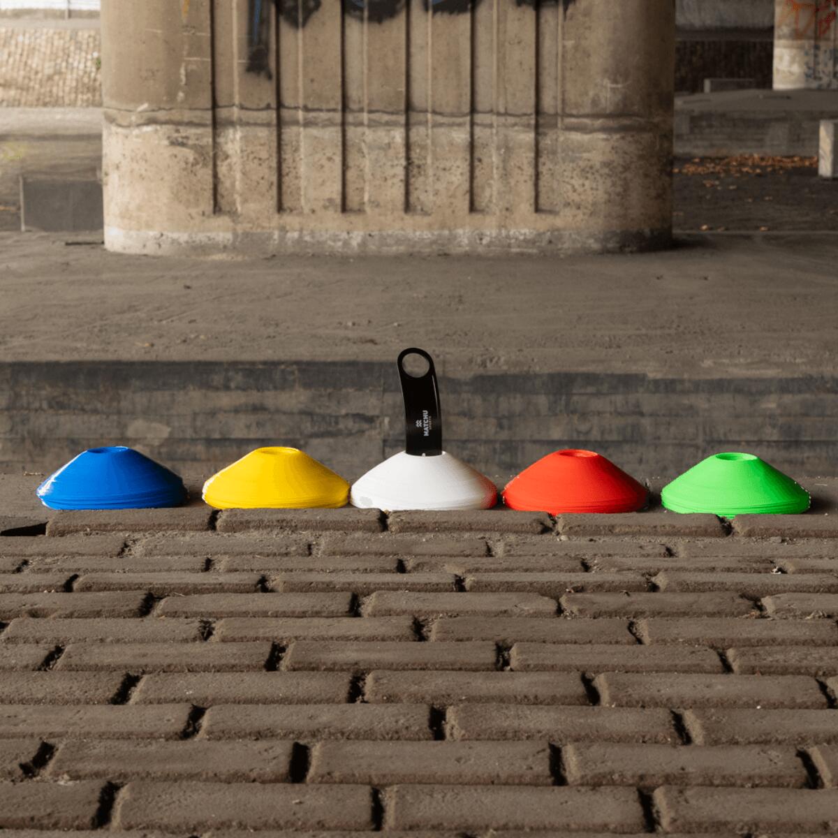 Lot De 50 Pions De Football Matchu Sports - Couleurs Blanc, Jaune, Vert, Bleu, Rouge, Pour Entraînement, Exercices, Terrain