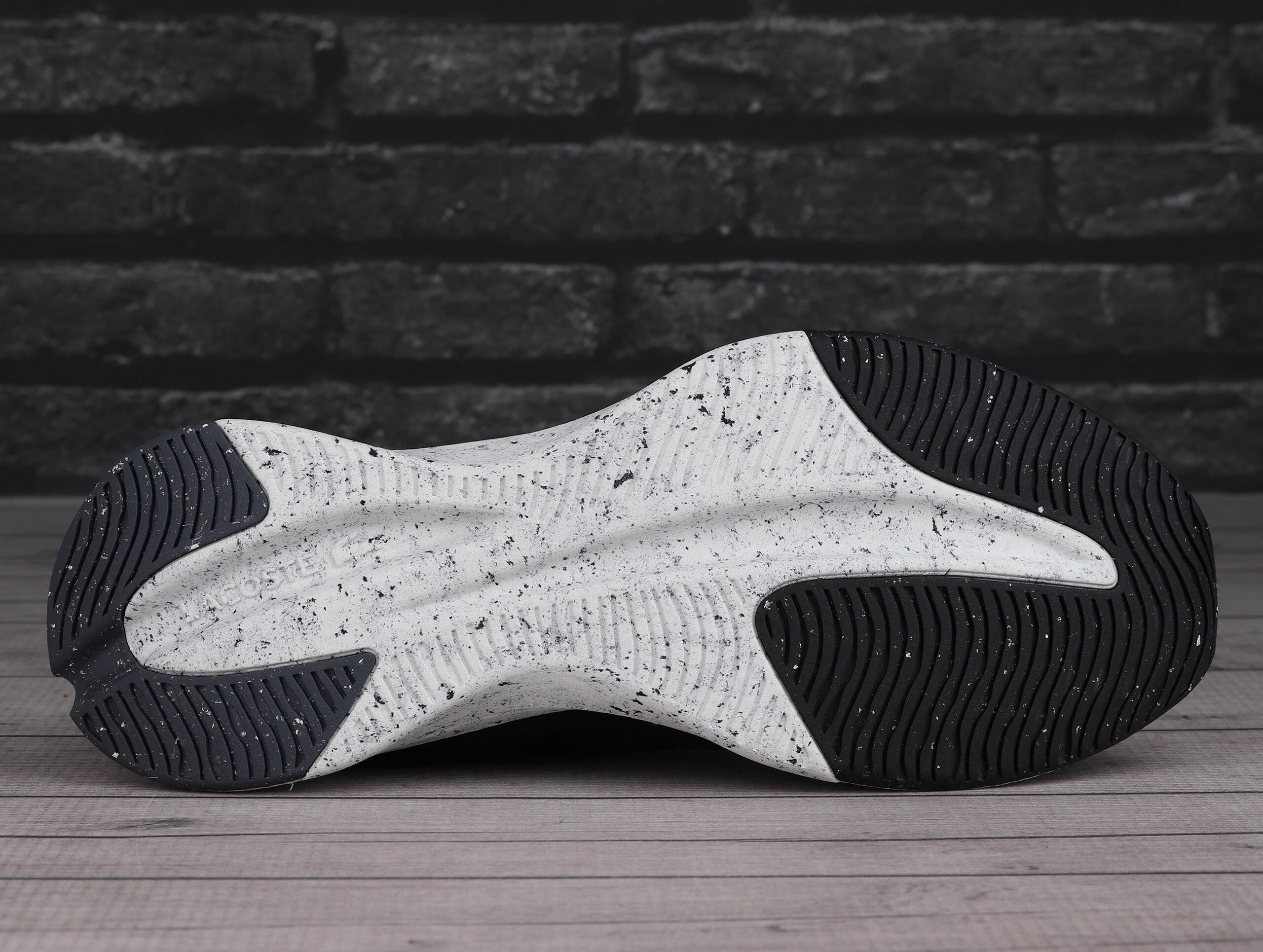 Buty męskie sneakersy sportowe Lacoste NEO RUN ECO 0722 1 SMA 5/6