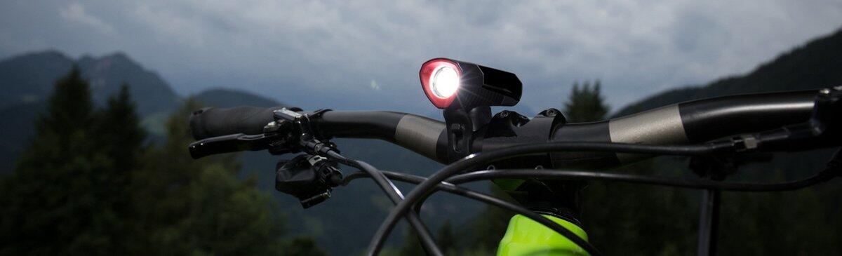 Sigma BUSTER 300L Headlight with Handlebar mount 3/4