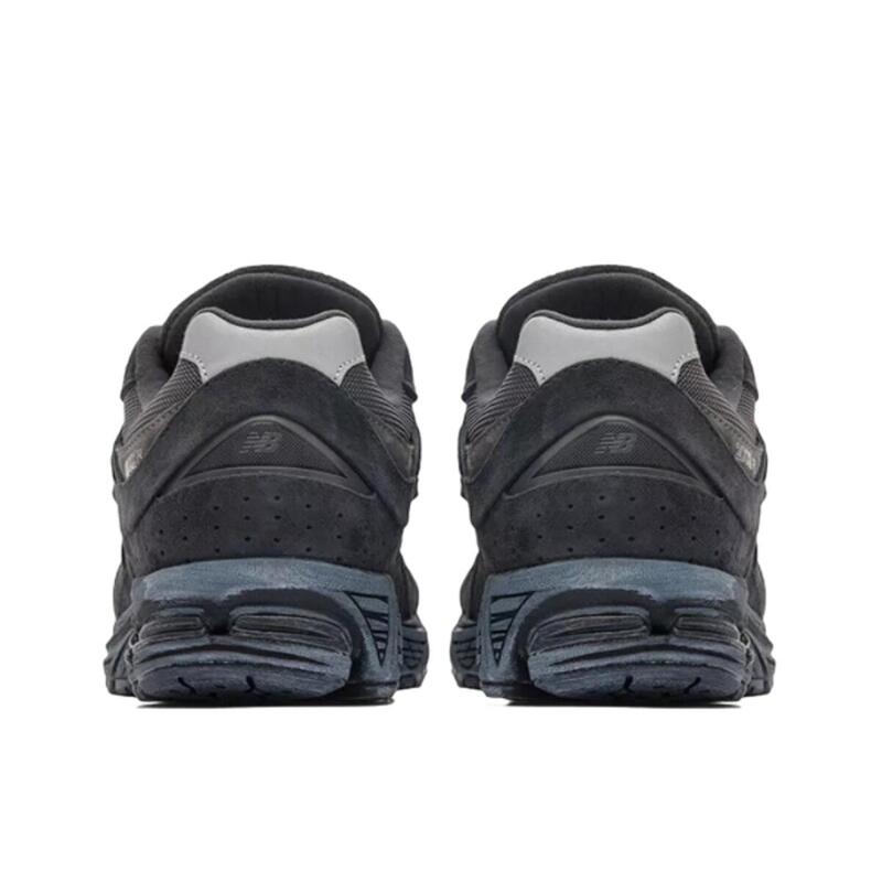 2002R Vintage Black Grey