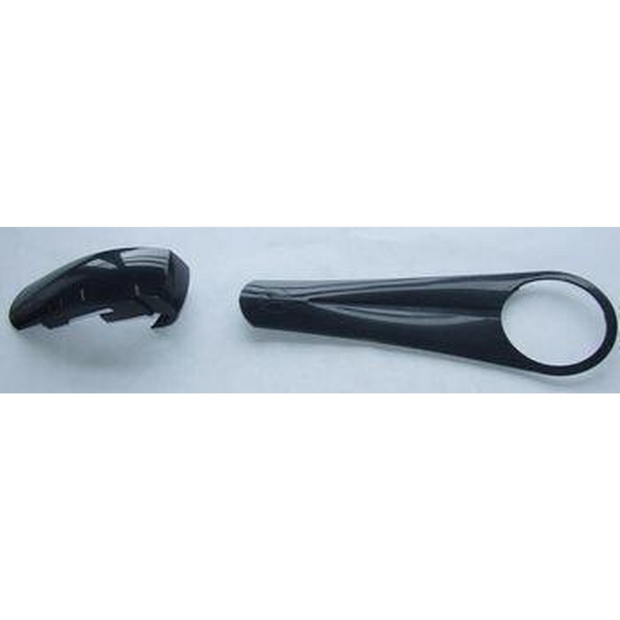 Capot de Chaîne Gazelle Légèrement Géométrique Twoline MG 2 - Noir Saphir      3000€    GAZELLE Capot de Chaîne Gazelle Légèrement Géométrique Twoline MG 2 - Noir SaphirVendu exclusivement en ligne   