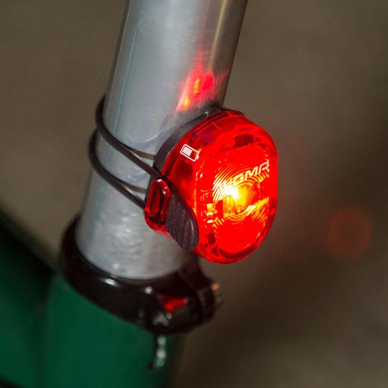 KIT D'ÉCLAIRAGE VÉLO AVANT/ARRIÈRE HOMOLOGUÉ ROUTE AURA 45 / NUGGET II