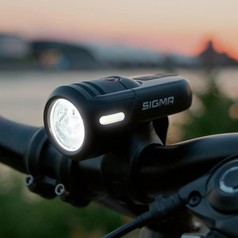 KIT D'ÉCLAIRAGE VÉLO AVANT/ARRIÈRE HOMOLOGUÉ ROUTE AURA 45 / NUGGET II