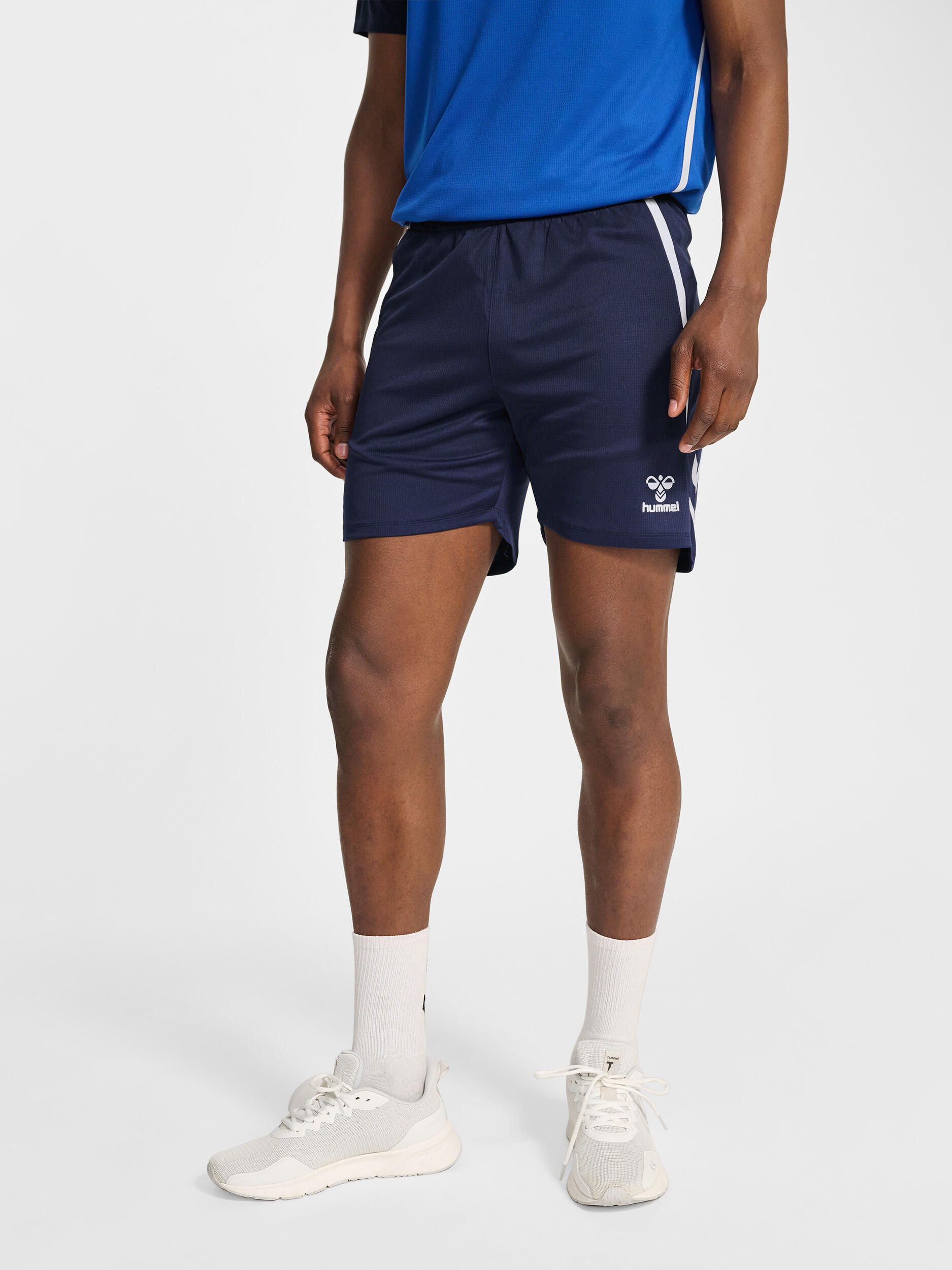 türkis / navyblau