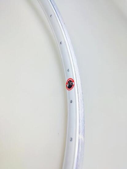 Cerchio Xtrabike 26 x 1 3/8 in alluminio.