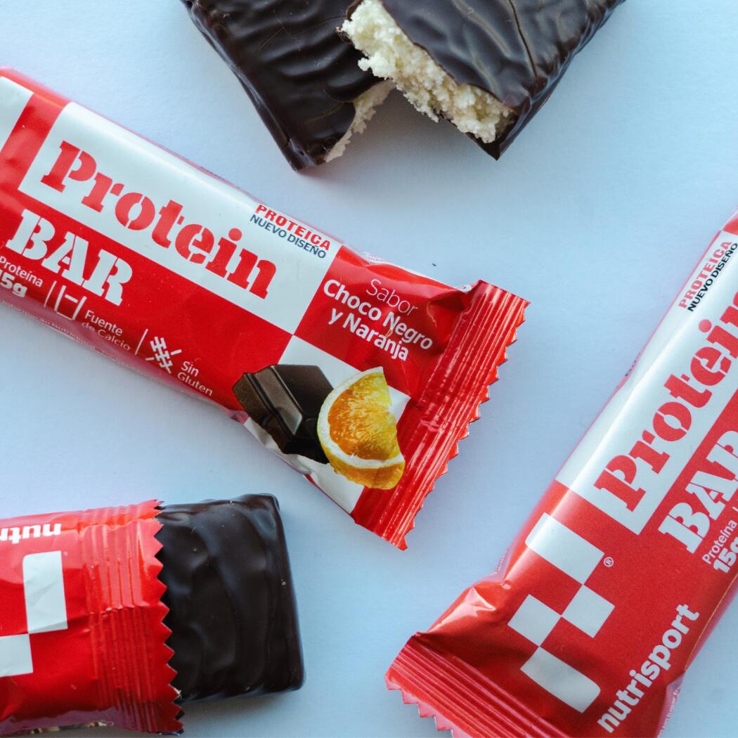 Protein bar - 44g Chocolate preto e laranja da Nutrisport 2/4
