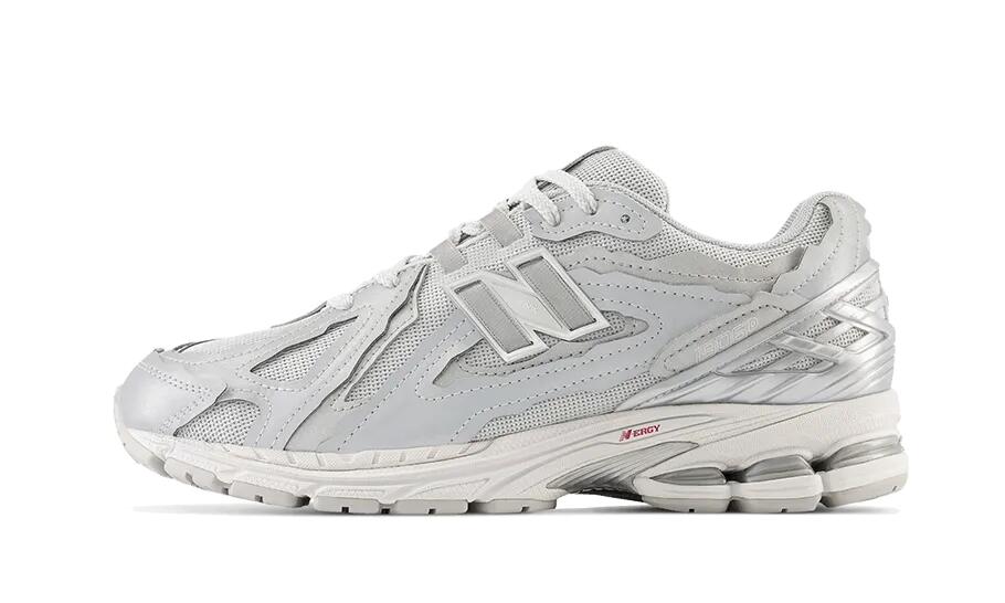 NEW BALANCE picture