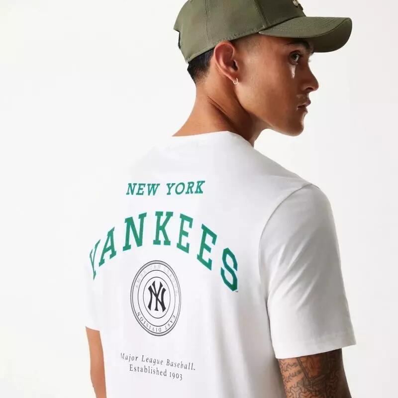 T-shirt MLB New York Yankees New Era Arch Graphic blanc 4/4