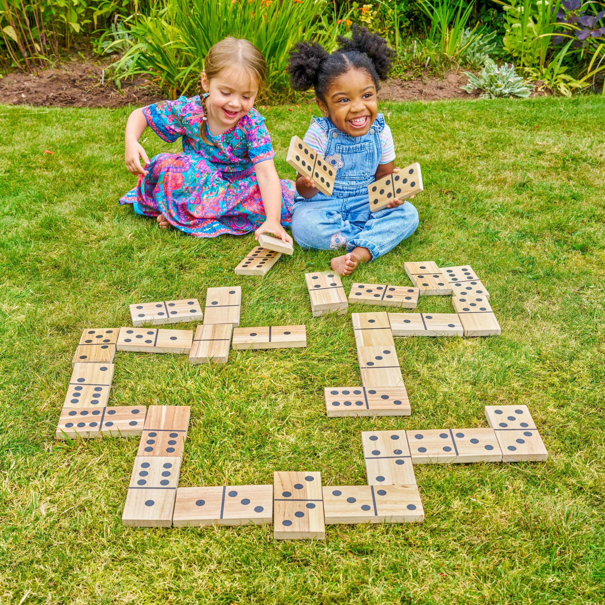 Jeu dominos géant  bois FSC® 2/5