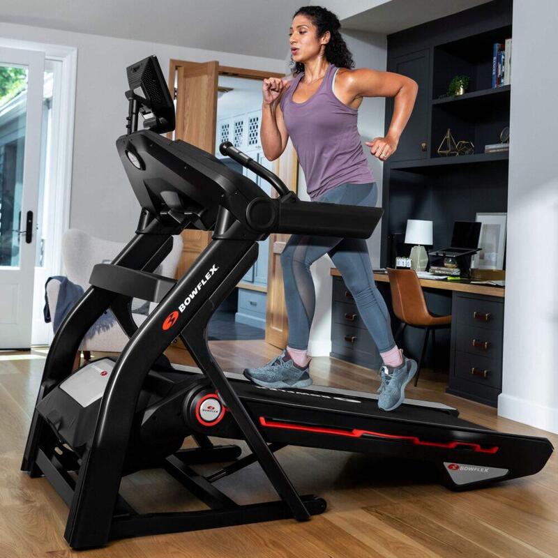 Běžecký pás T25 – 20 km/h, sklon 15 %, 10" HD displej