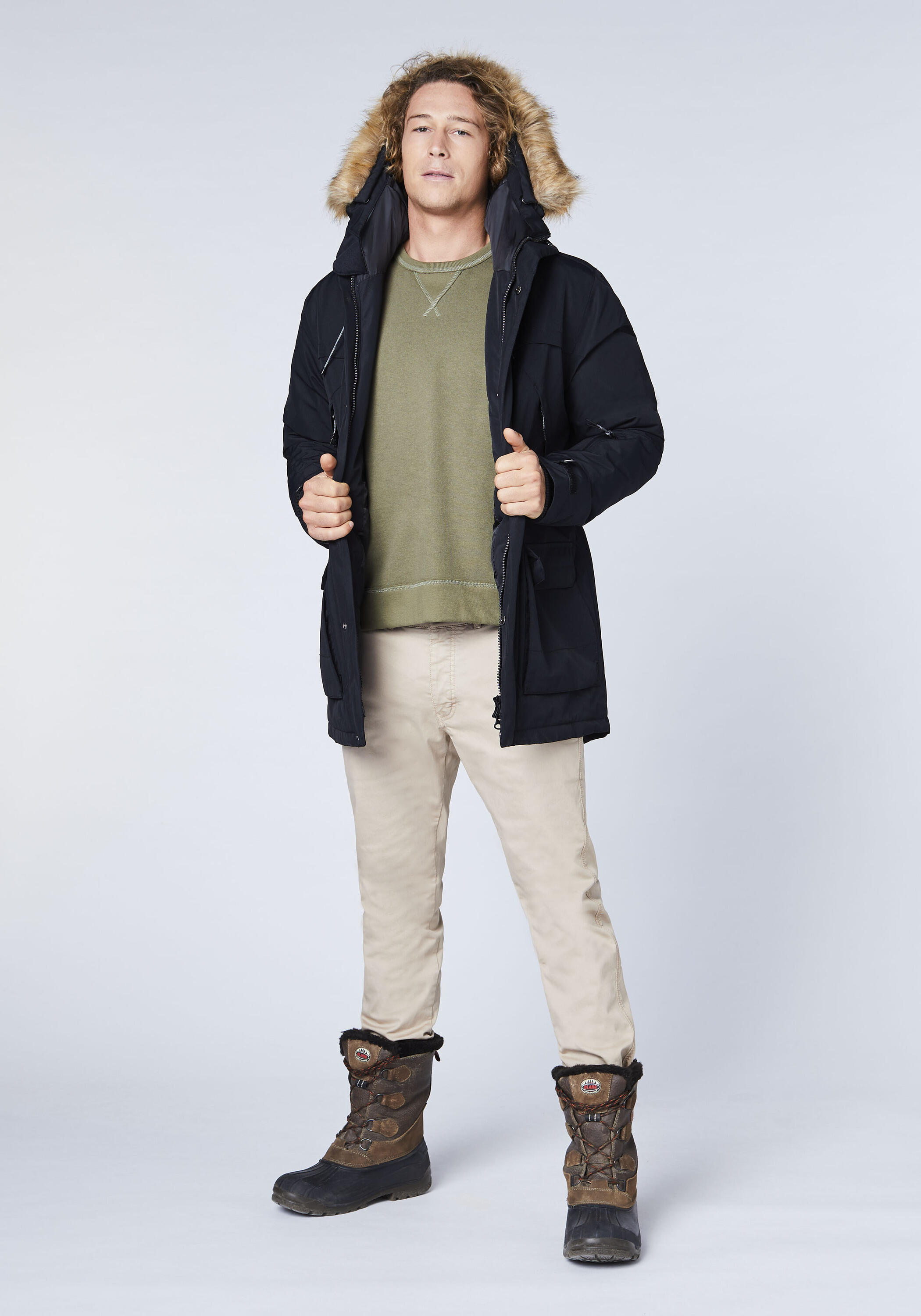 Sweater im Basic-Look mit Logo-Motiv 5/7