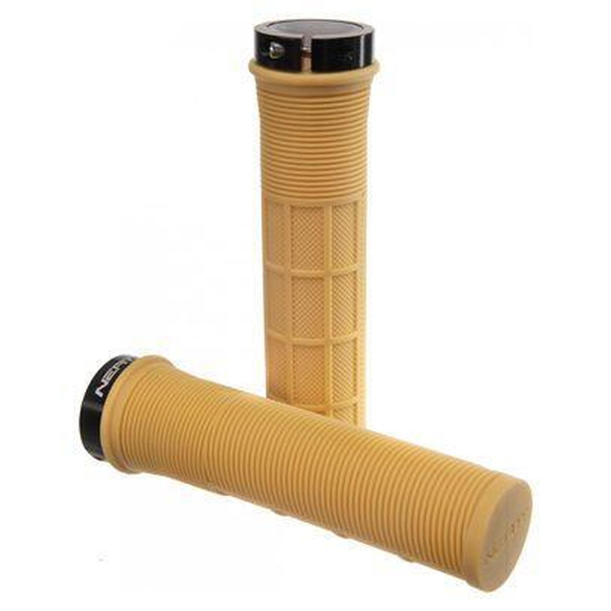 Paire de Grips Neatt One Lock Pro Sable promo      1200€ 1499€ -19%    * La vente débute le 30/07/2025    NEATT Paire de Grips Neatt One Lock Pro SableVendu exclusivement en ligne   