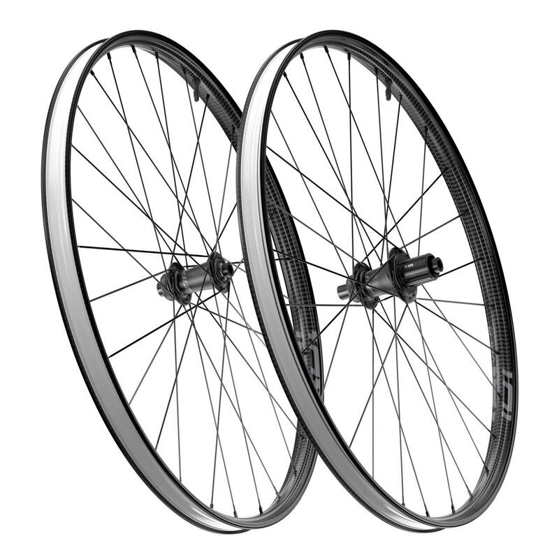Paire de roues de vélo tubeless disque Zipp 101 XPLR CL HG      2 01400€    ZIPP Paire de roues de vélo tubeless disque Zipp 101 XPLR CL HGVendu exclusivement en ligne   