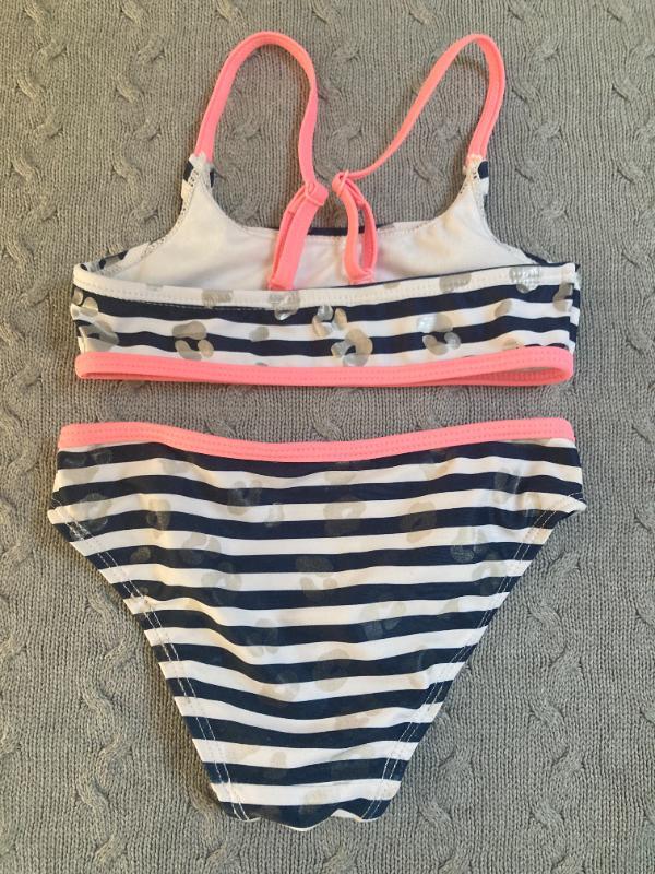 Tussen Particulieren - bikini meisje 2/2