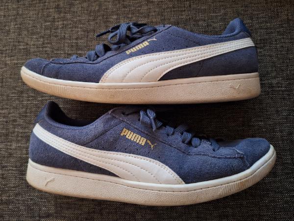 Tussen Particulieren - Blauwe sneakers Puma 3/4