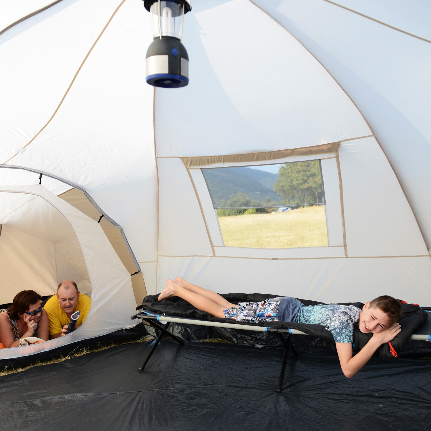 Familietent Turin 12 - Campingtent voor 12 personen, 3 slaapcabines - Koepeltent 3/7