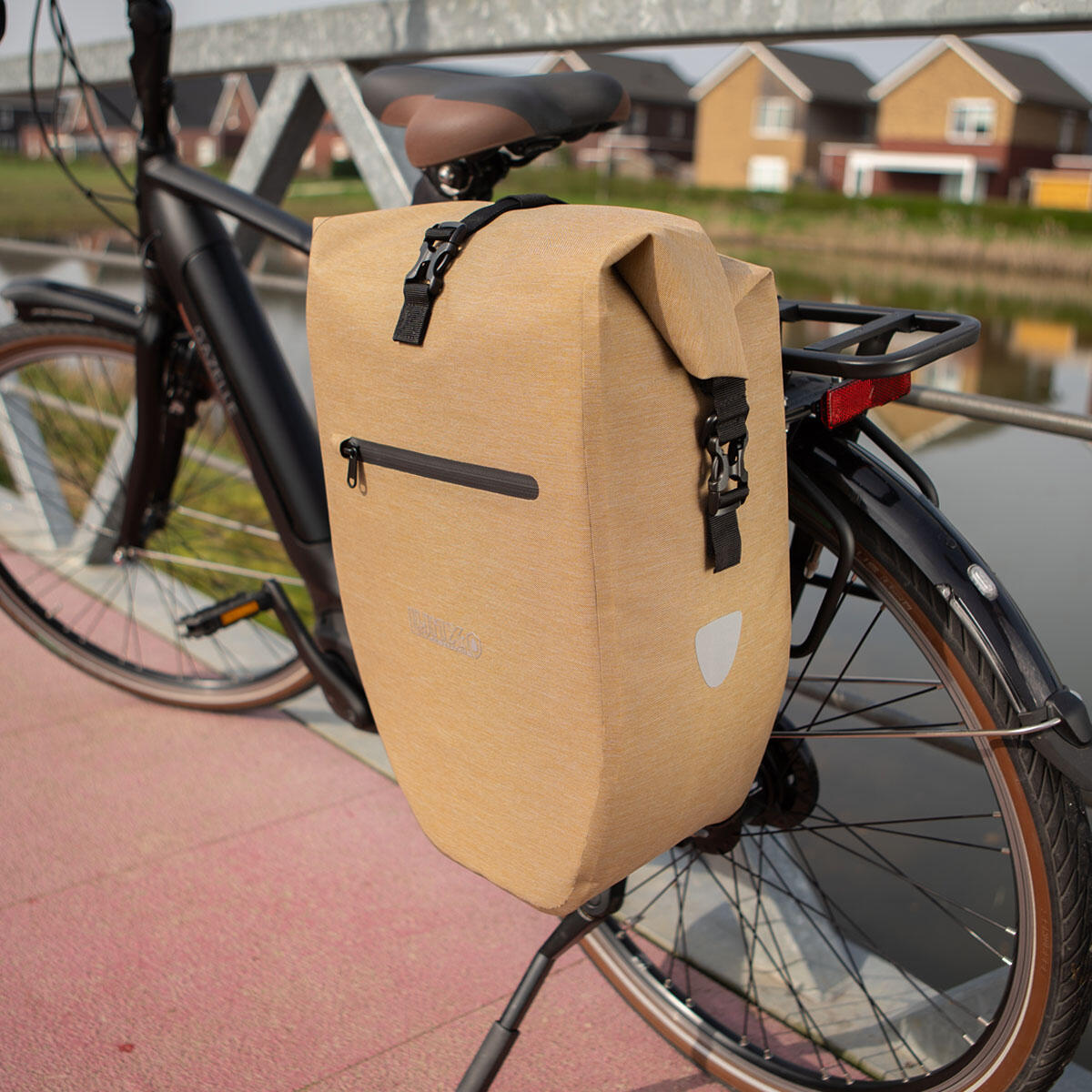 Bolsa de Bicicleta Lynx Impermeable 28L en Marrón para E-Bikes 2/7