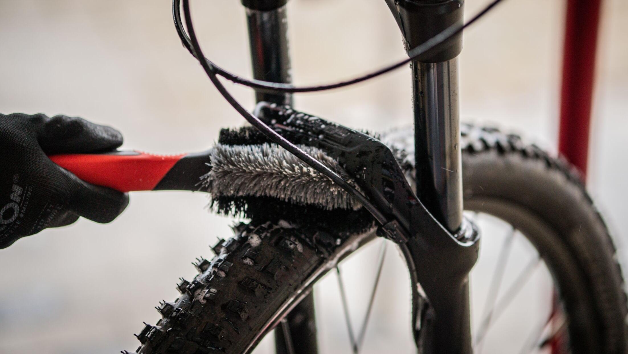 Brosse de nettoyage Cyclon® pour composants de vélo B-020 2/2