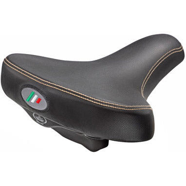 Selle Monte Grappa Selle Selva Homme Noir avec Plumes      3799€    SELLE MONTE GRAPPA Selle Monte Grappa Selle Selva Homme Noir avec PlumesVendu exclusivement en ligne   